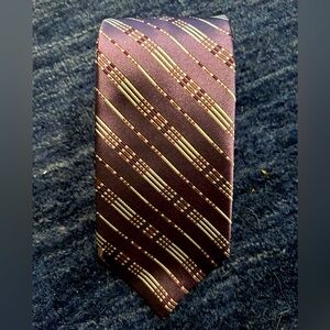 Gucci purple stripe / great condition.